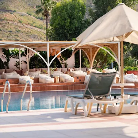 Marti La Perla - Adult Only+16