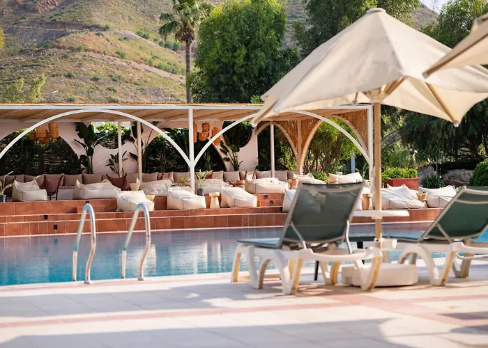 Marti La Perla - Adult Only+16