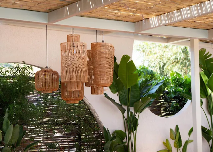 Marti La Perla - Adult Only+16 4*