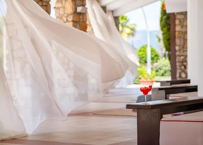 Marti La Perla - Adult Only+16