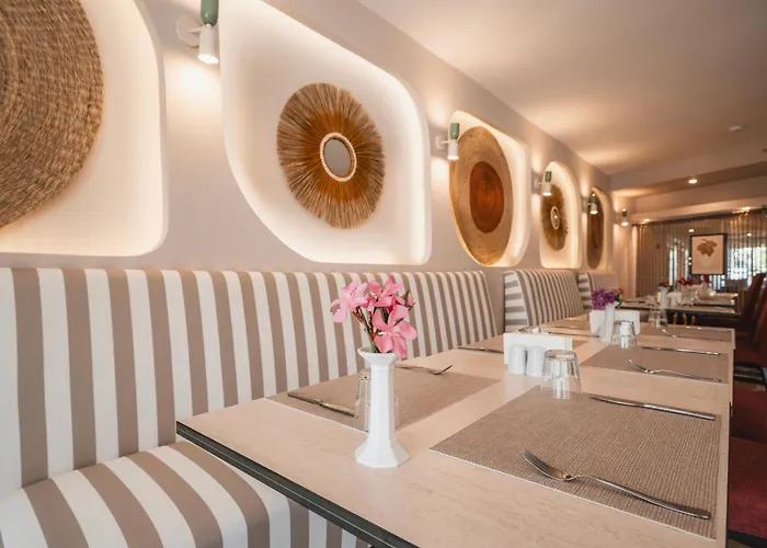 Marti La Perla - Adult Only+16